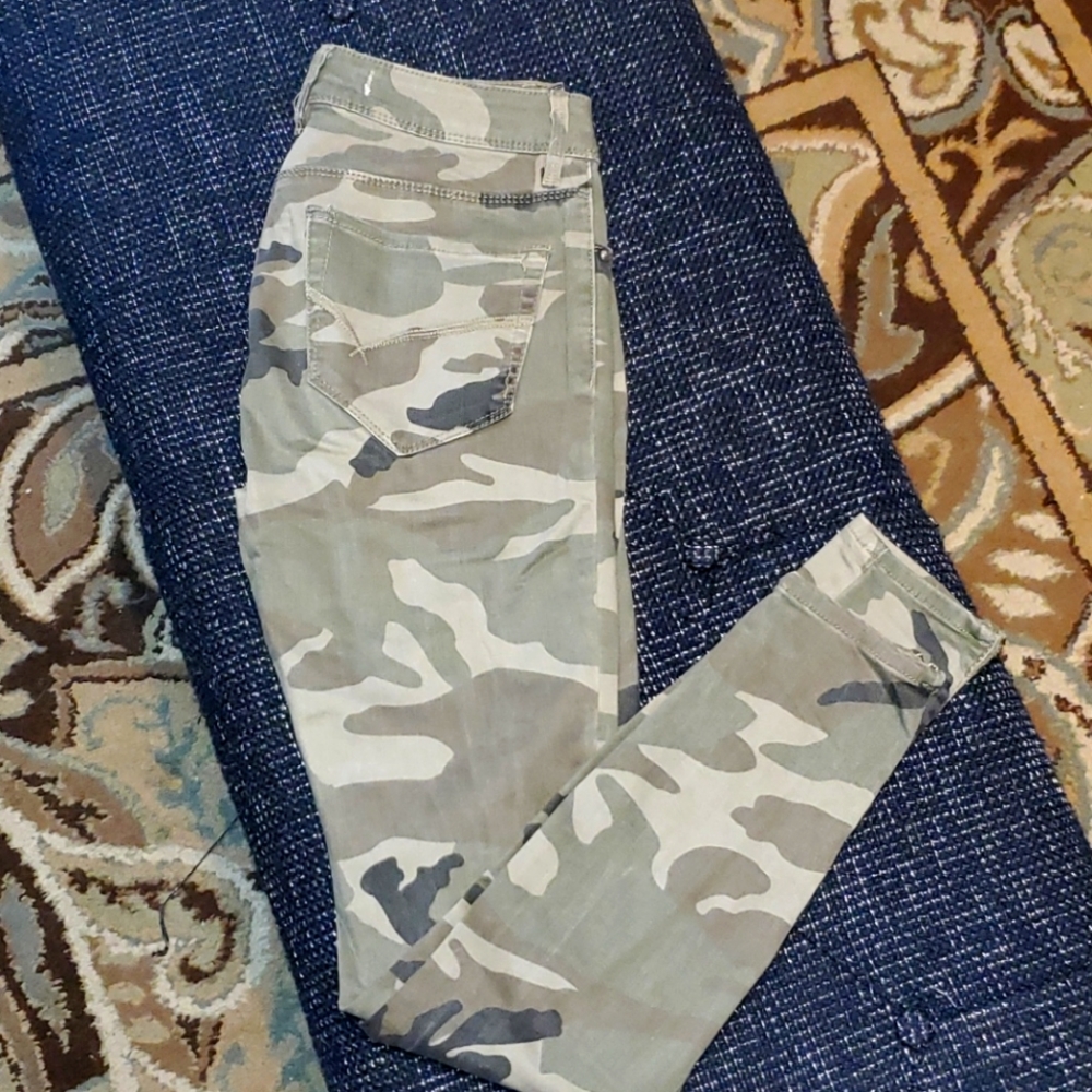 Bullhead Camo zipper jeans-Size 5